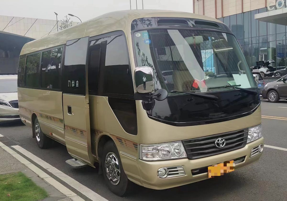 Enkele reis in een ruime minibus tussen Chengdu en TFU Airport