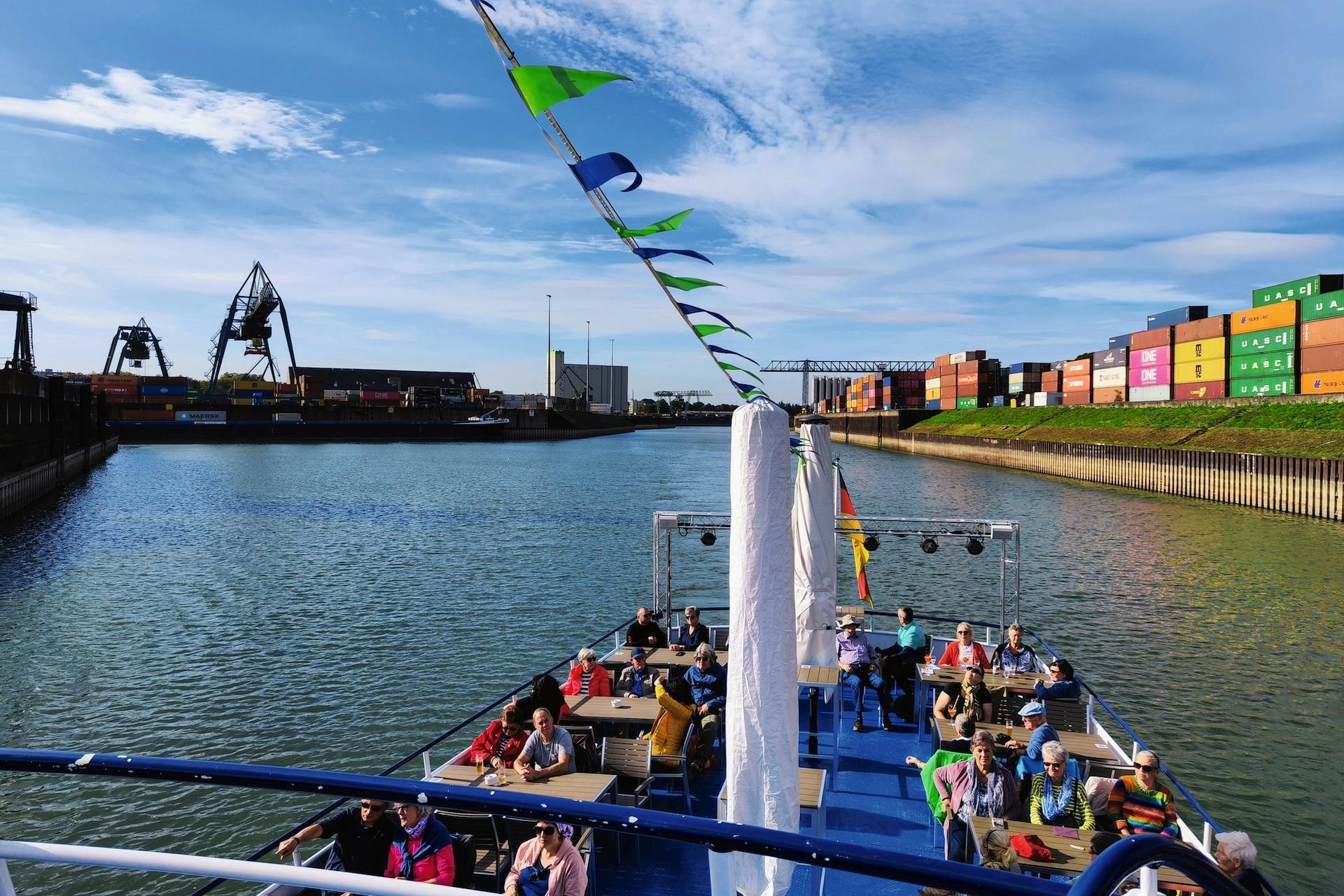 Große Kölner Hafentour