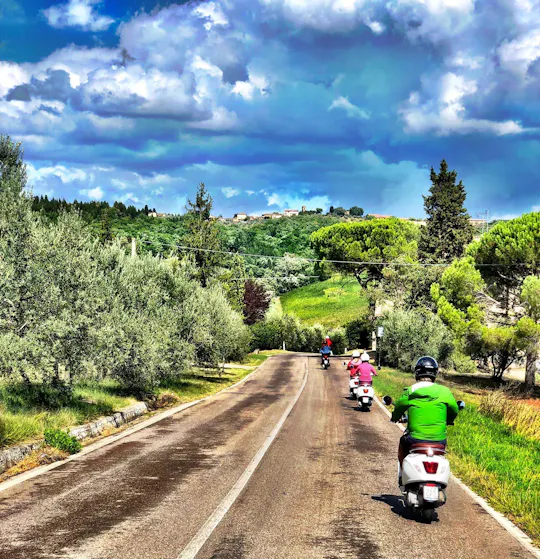 Toskana-Vespa-Tour im Chianti mit Weinprobe