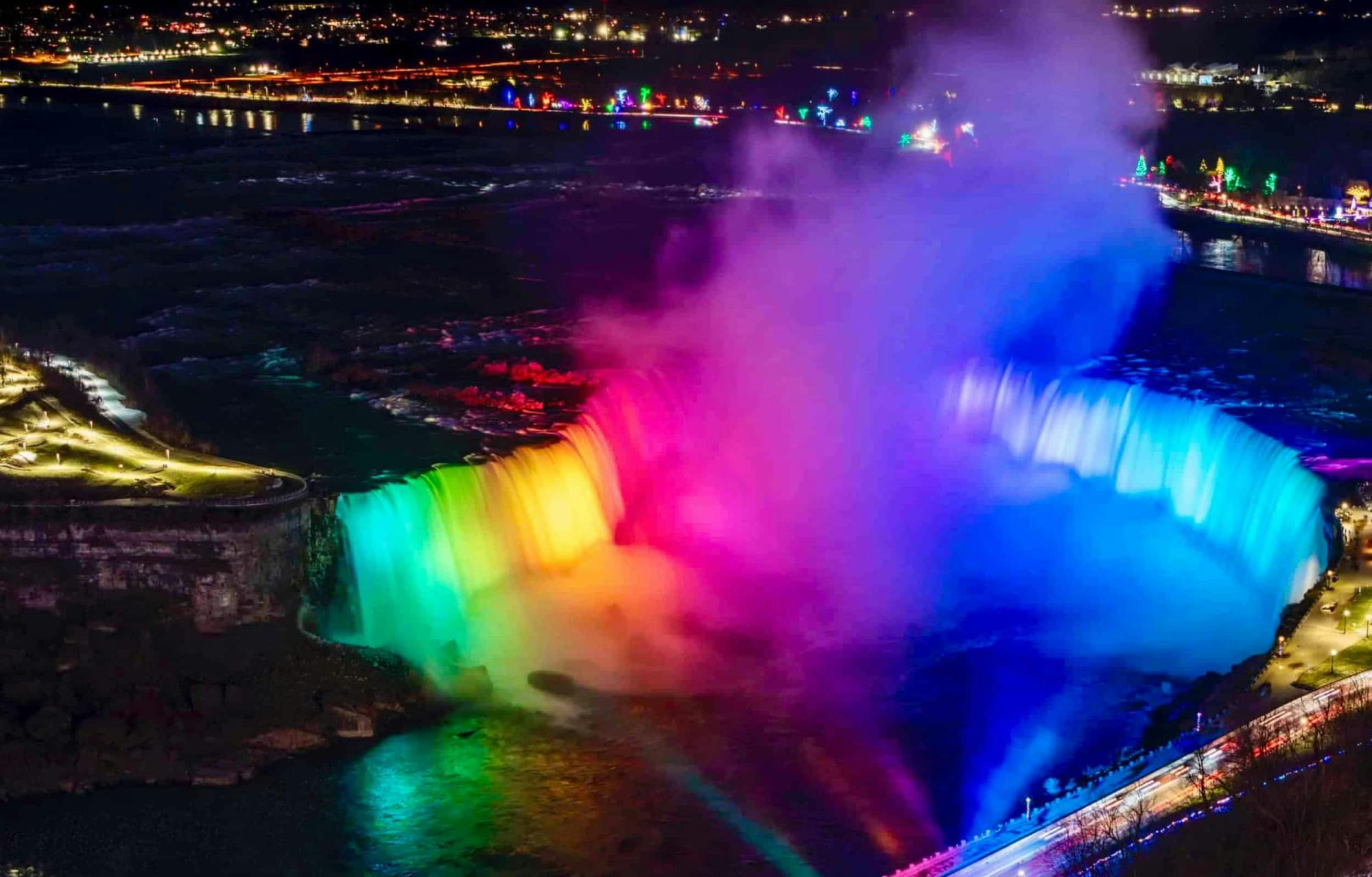 Niagara Falls Evening Tour with Boat, Dinner and Illumination Tower