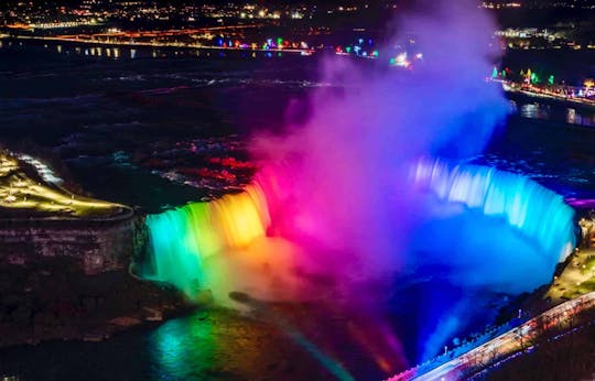 Niagara Falls Avondtour met Boot, Diner en Verlichtingstoren