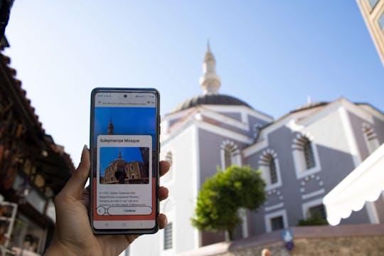 Caça ao tesouro digital de mitos gregos em Lindos