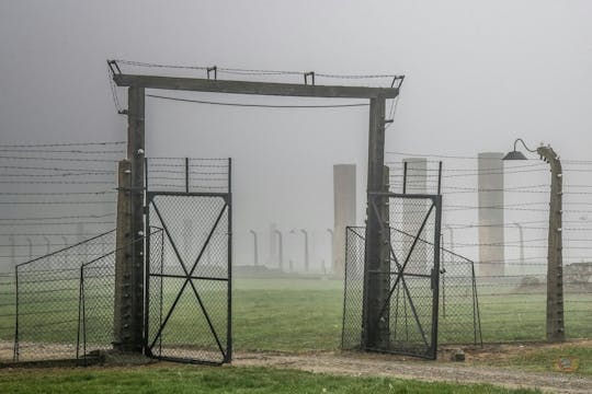 Auschwitz-Birkenau Spanish Guided Tour with Hotel Pick-Up