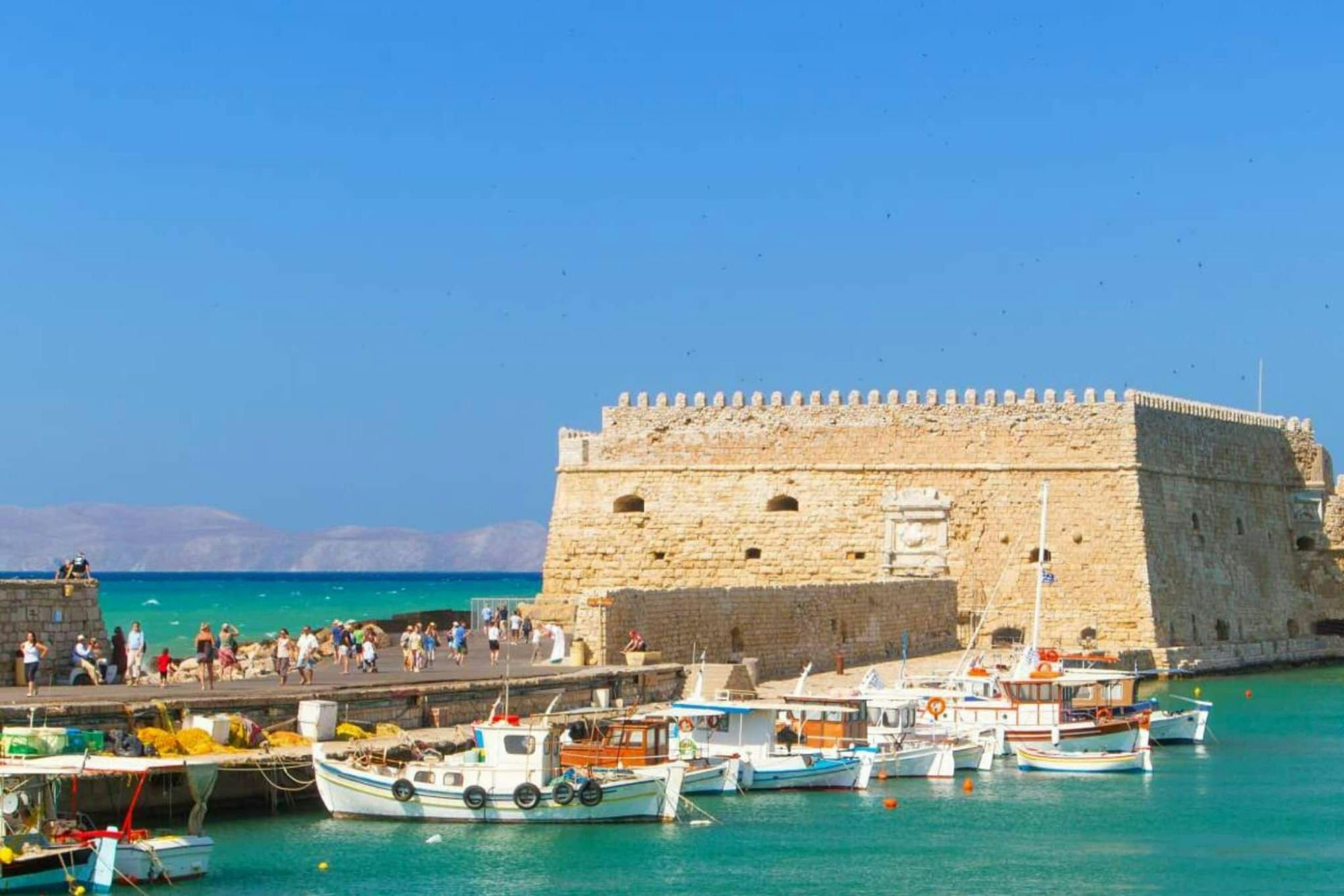 Half-day Heraklion city treasure hunt and tour