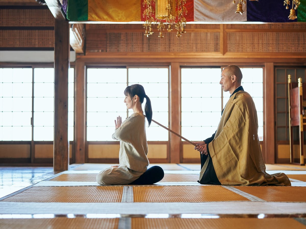 Zen-retraiteplannen in de Koun-in-tempel in Tokio