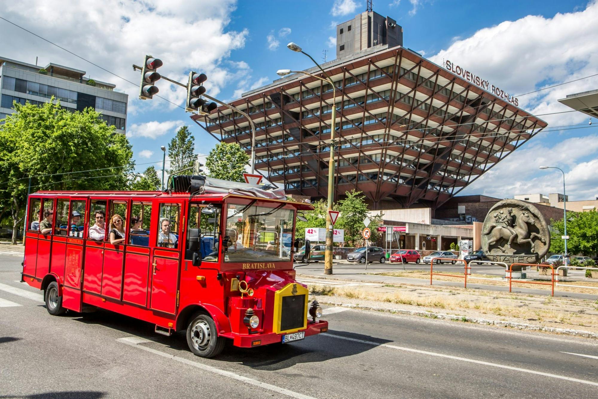 All Inclusive Tour on the Presporacik Oldtimer Bus in Bratislava