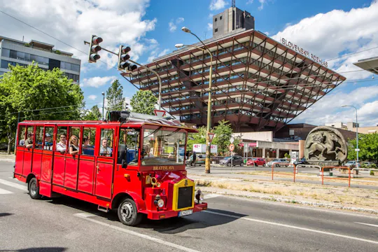 All-Inclusive-Tour im Presporacik Oldtimerbus in Bratislava