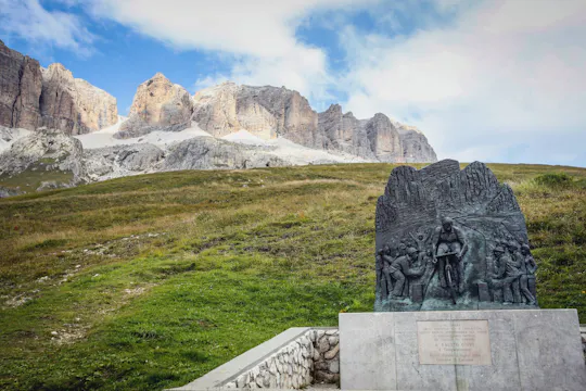 Große Dolomitentour in die Fassa-Täler und zum Pordoijoch