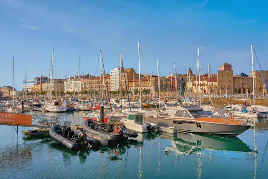 Guided tour to Gijon from Oviedo