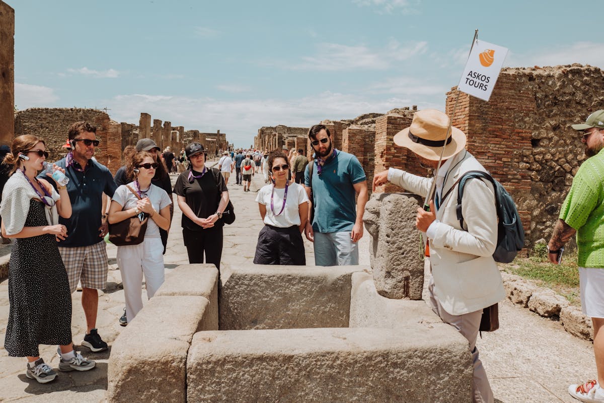 Tour di Pompei per piccoli gruppi con trasporto da Napoli