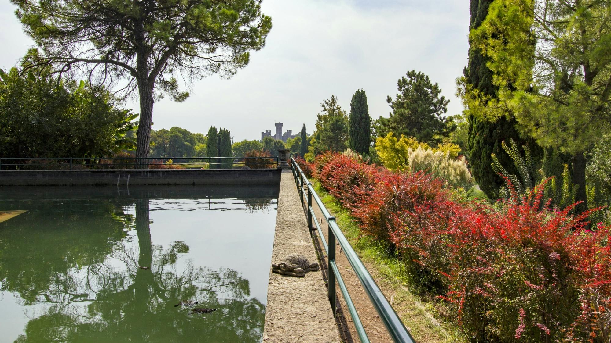 Borghetto full-day tour with pasta tasting and Sigurtà Gardens