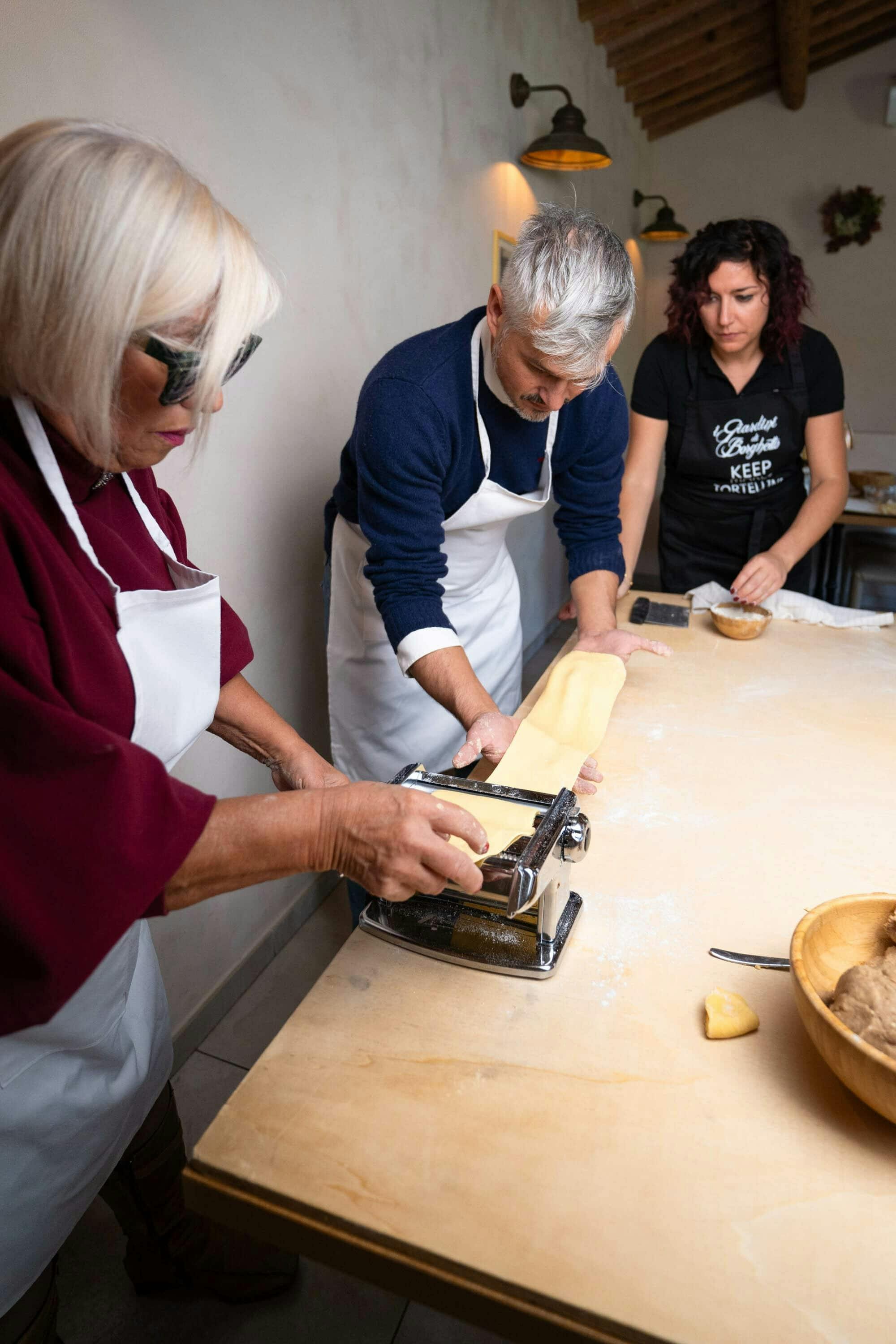 Borghetto full-day tour with pasta tasting and Sigurtà Gardens