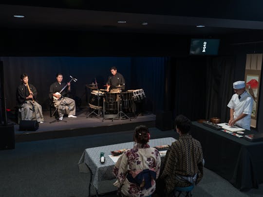 Actuación en vivo de música tradicional japonesa