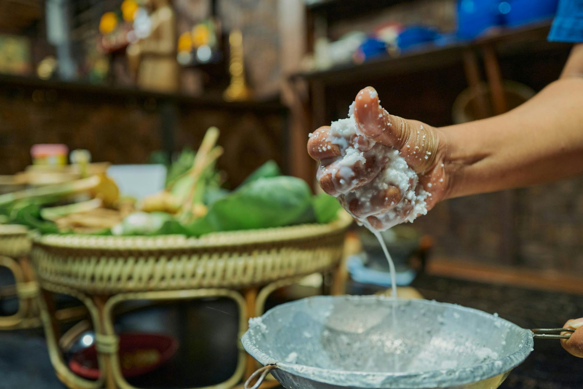 Phuket full-day temple, pearl and cashew tour with lunch