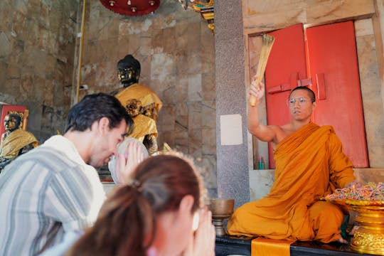 Journée de visite des meilleurs sites de Khao Lak avec bénédiction d'un temple bouddhiste