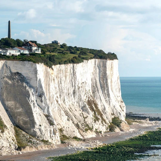 Canterbury, Dover Castle and White Cliffs Guided Day tour from London