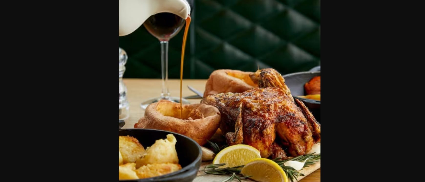 Bottomless Sunday Roast at Smith’s Bar & Grill in London