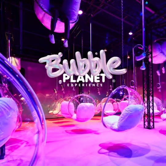 Bubble Planet, an Immersive Experience in Toronto