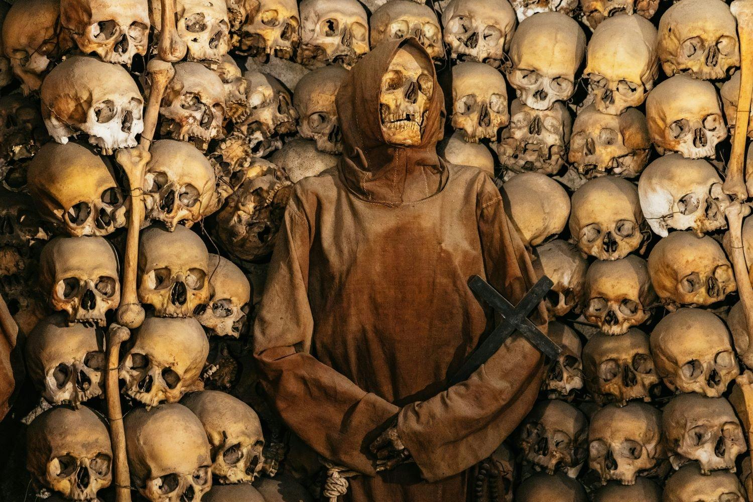 Roman crypts and catacombs guided evening tour