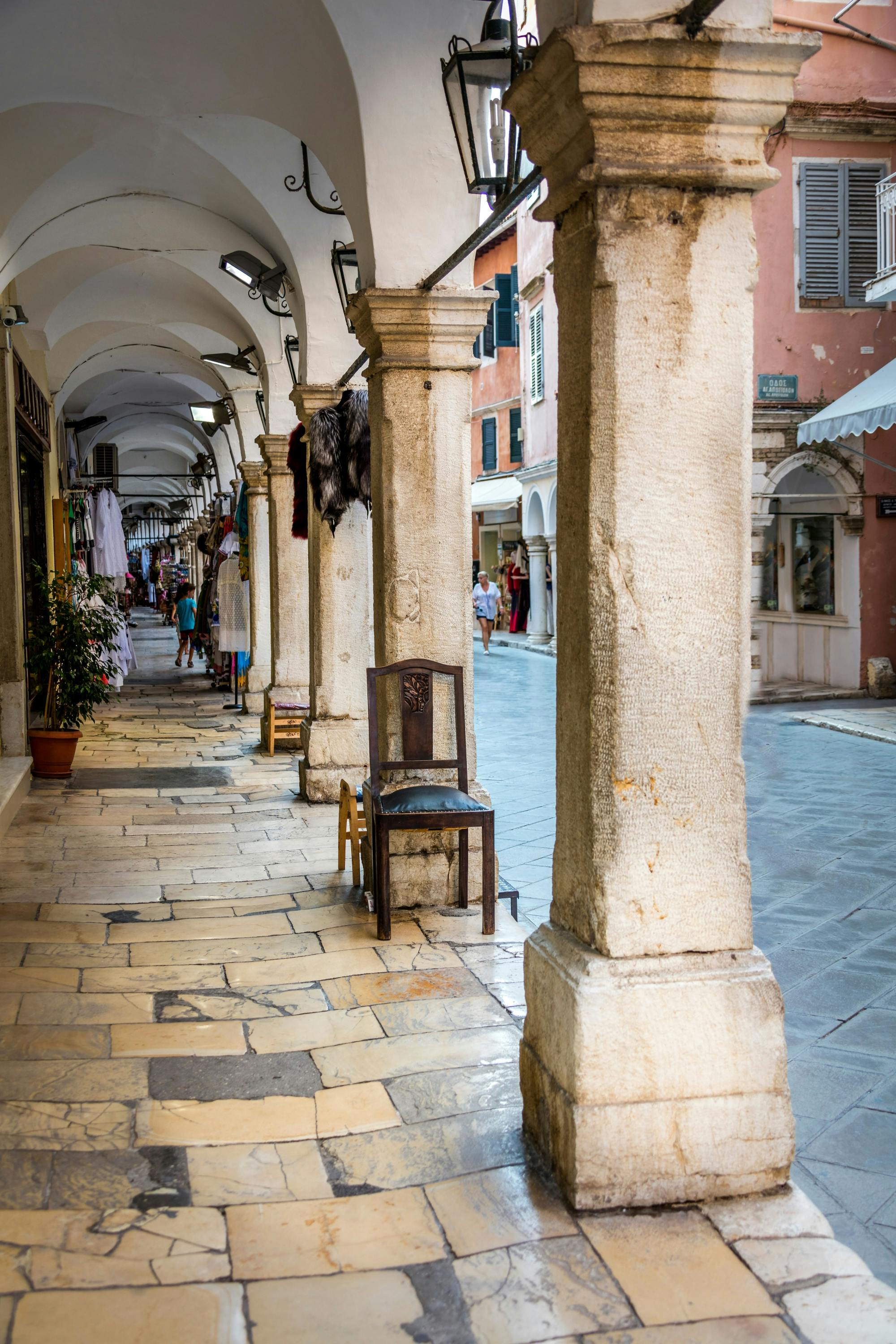 Corfu Town Tour and Bay Cruise with Taverna Dinner