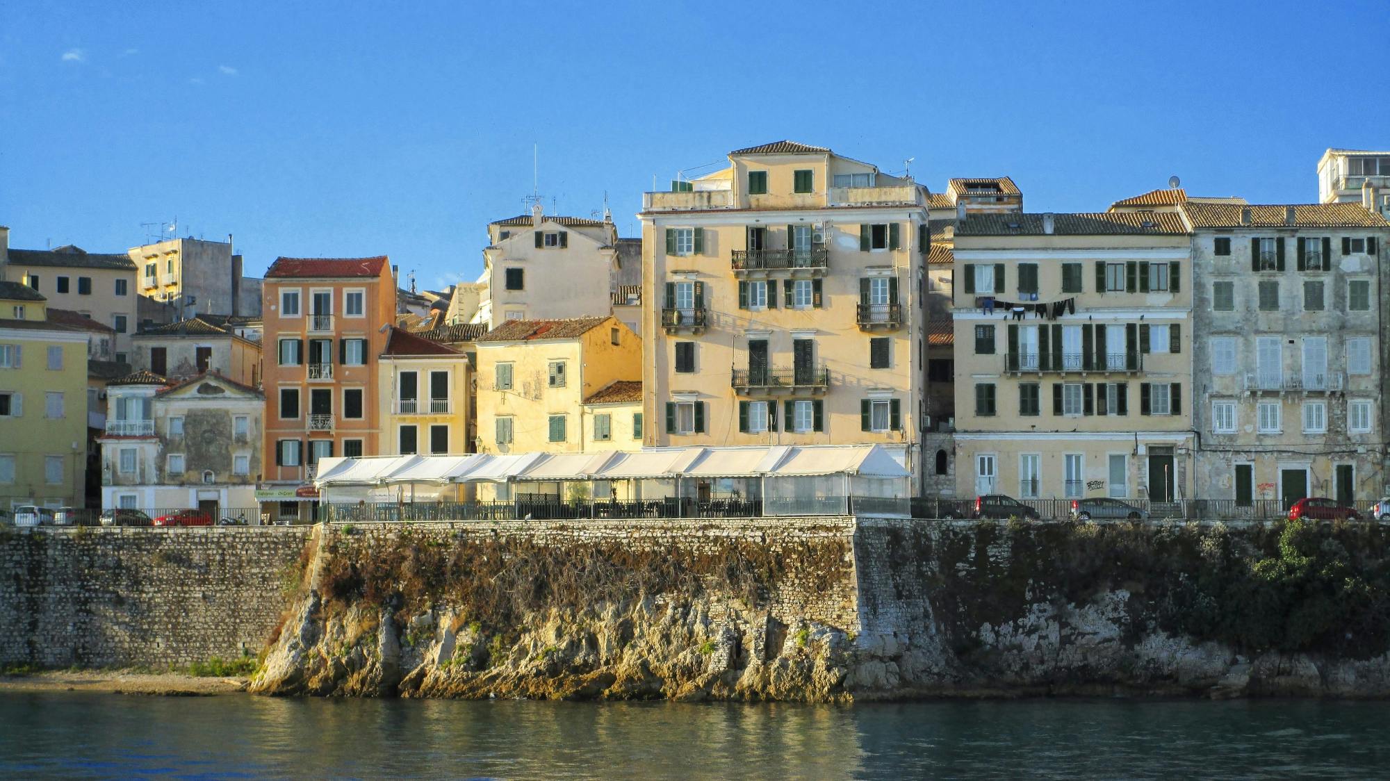 Corfu Town Tour and Bay Cruise with Taverna Dinner