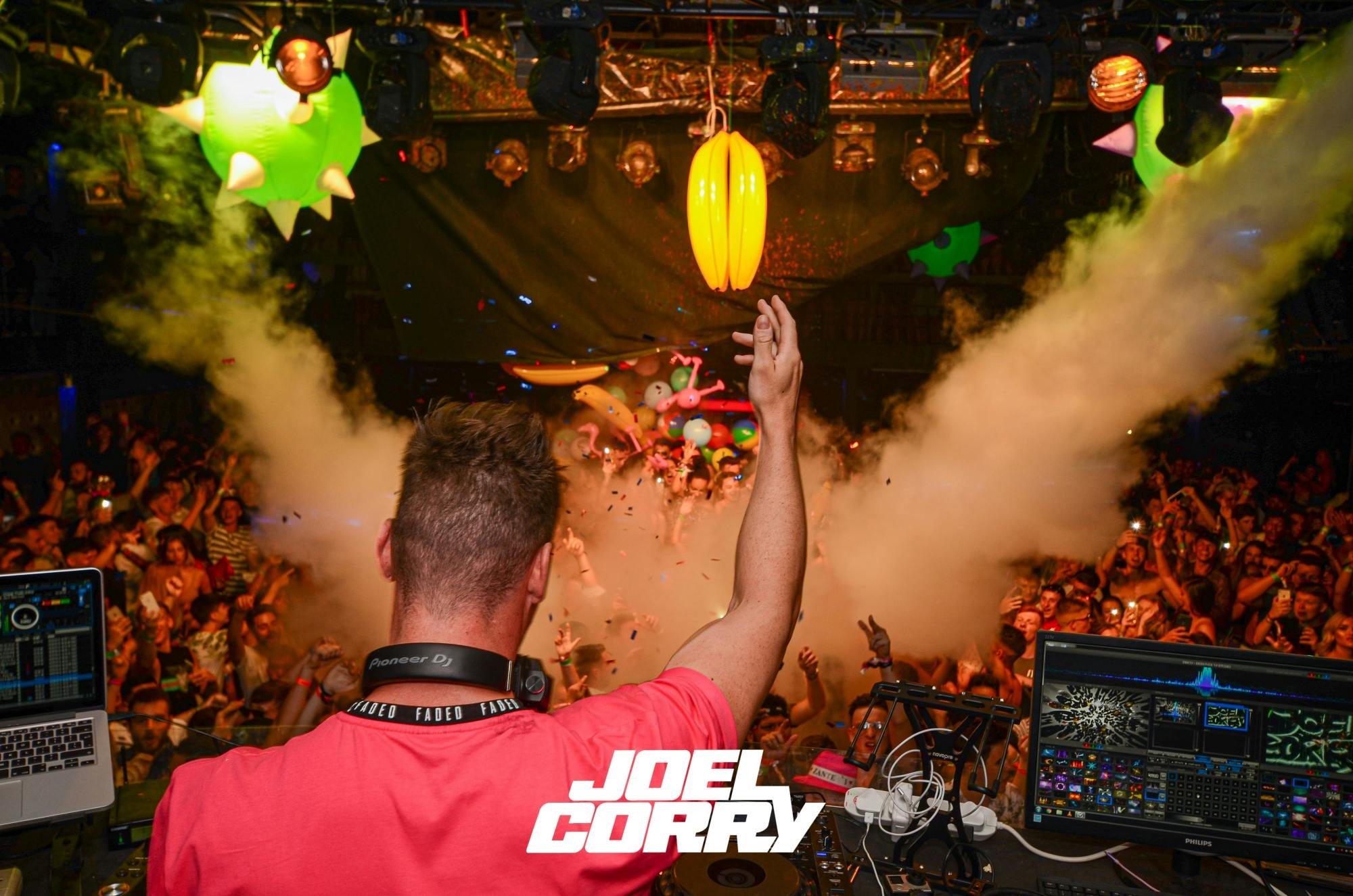 Scene Joel Corry DJ show at Rescue Club in Zante