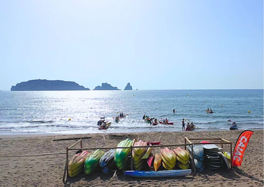 Medas Islands eco-kayak guided tour with swimming stop from L'Estartit