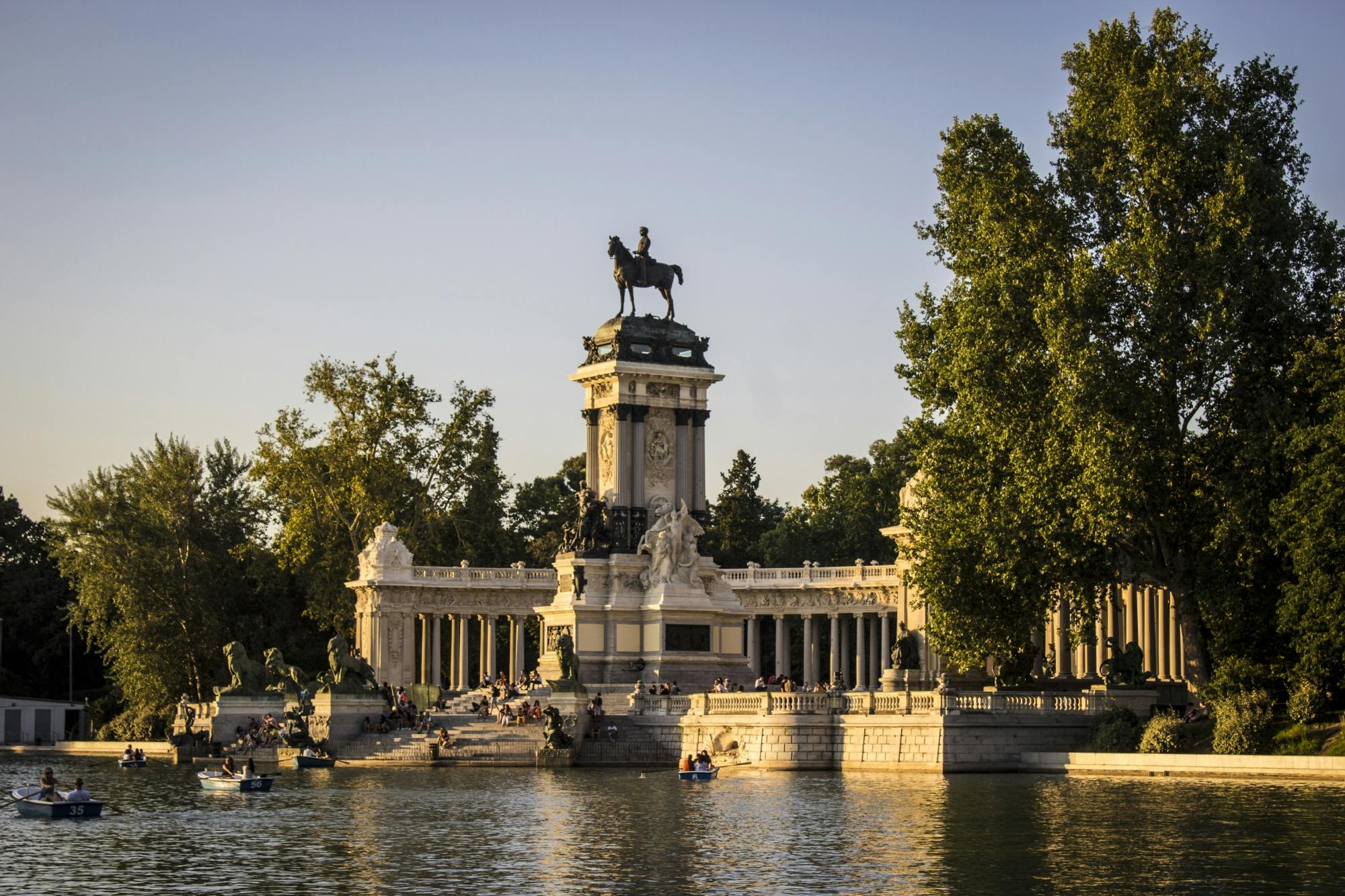 Guided tour of Parque de El Retiro in Madrid