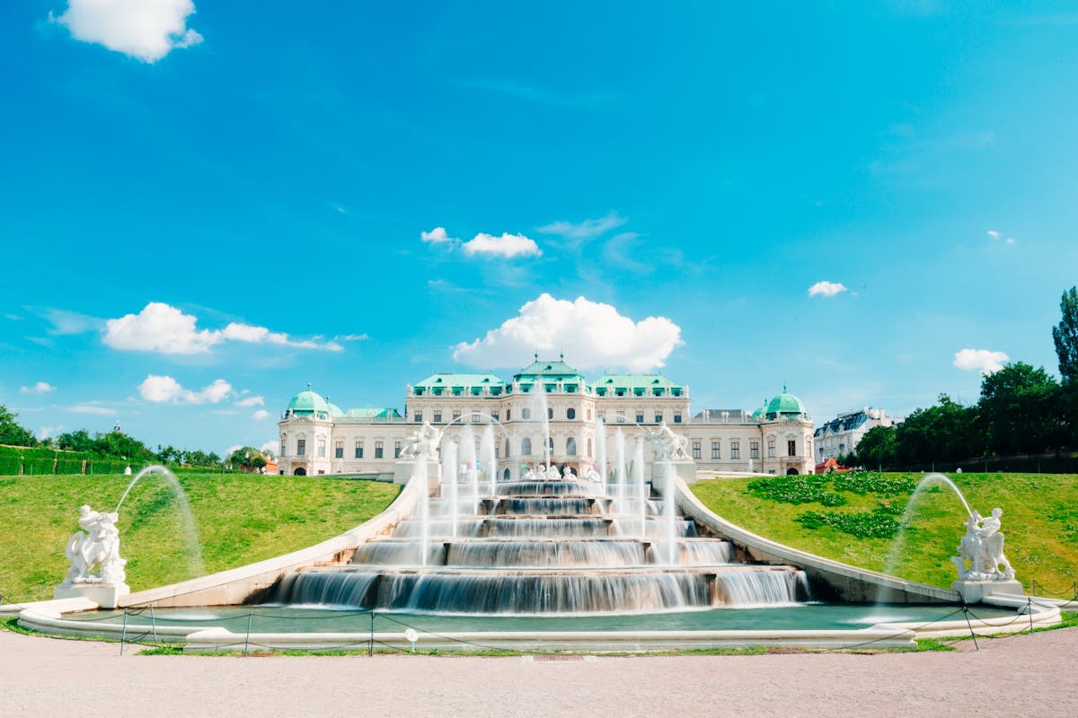 Skip-the-line ticket voor paleis en tuin Belvedere en rondleiding
