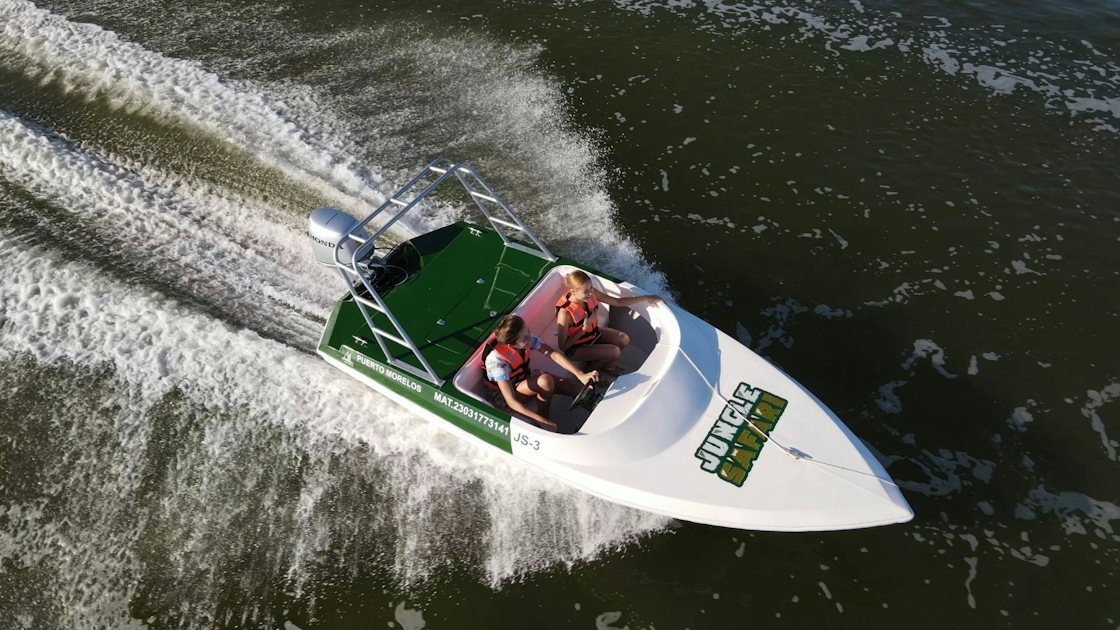 Mexican speedboat safari tour to Isla Blanca | musement