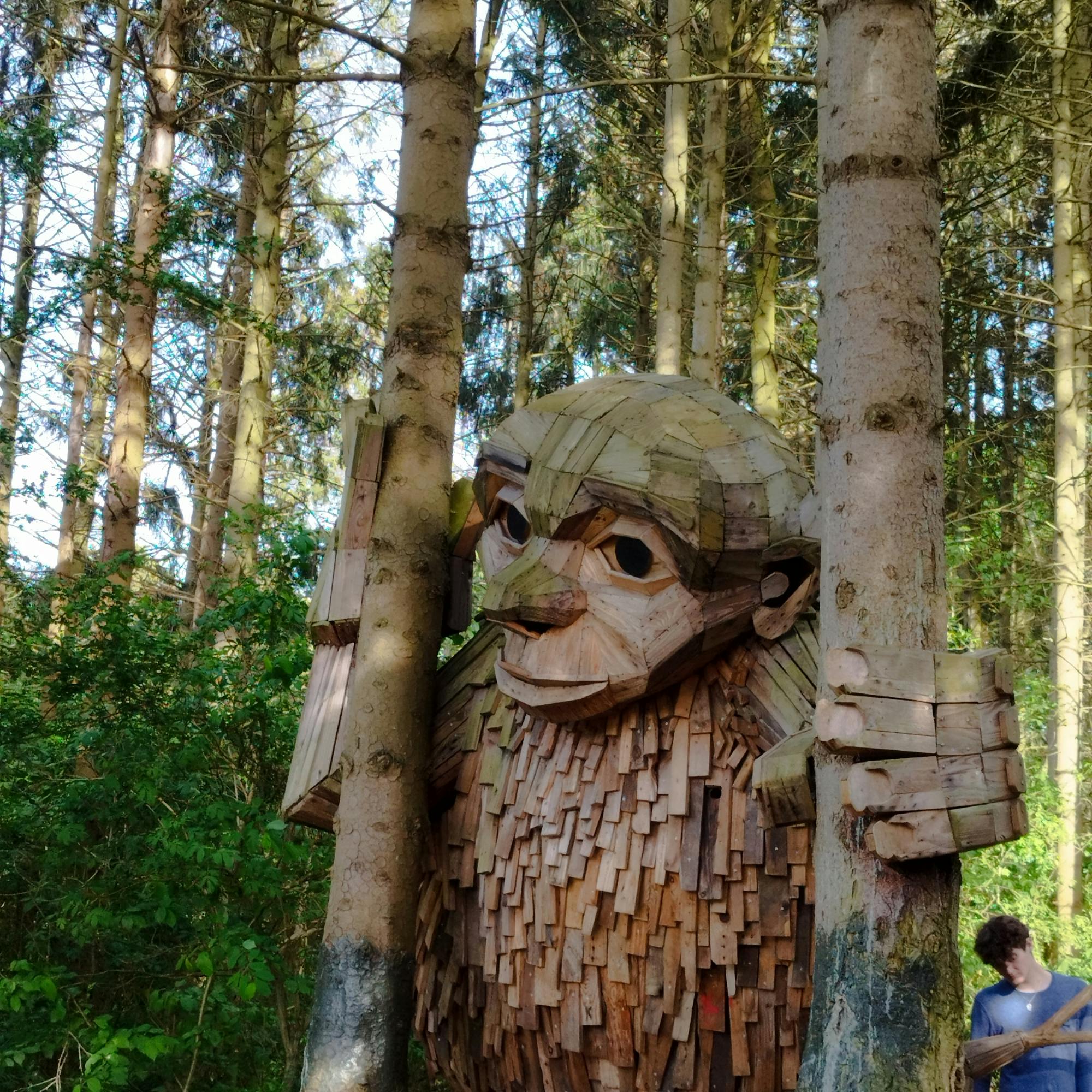 The Six Forgotten Giants Trolls hunt with minibus