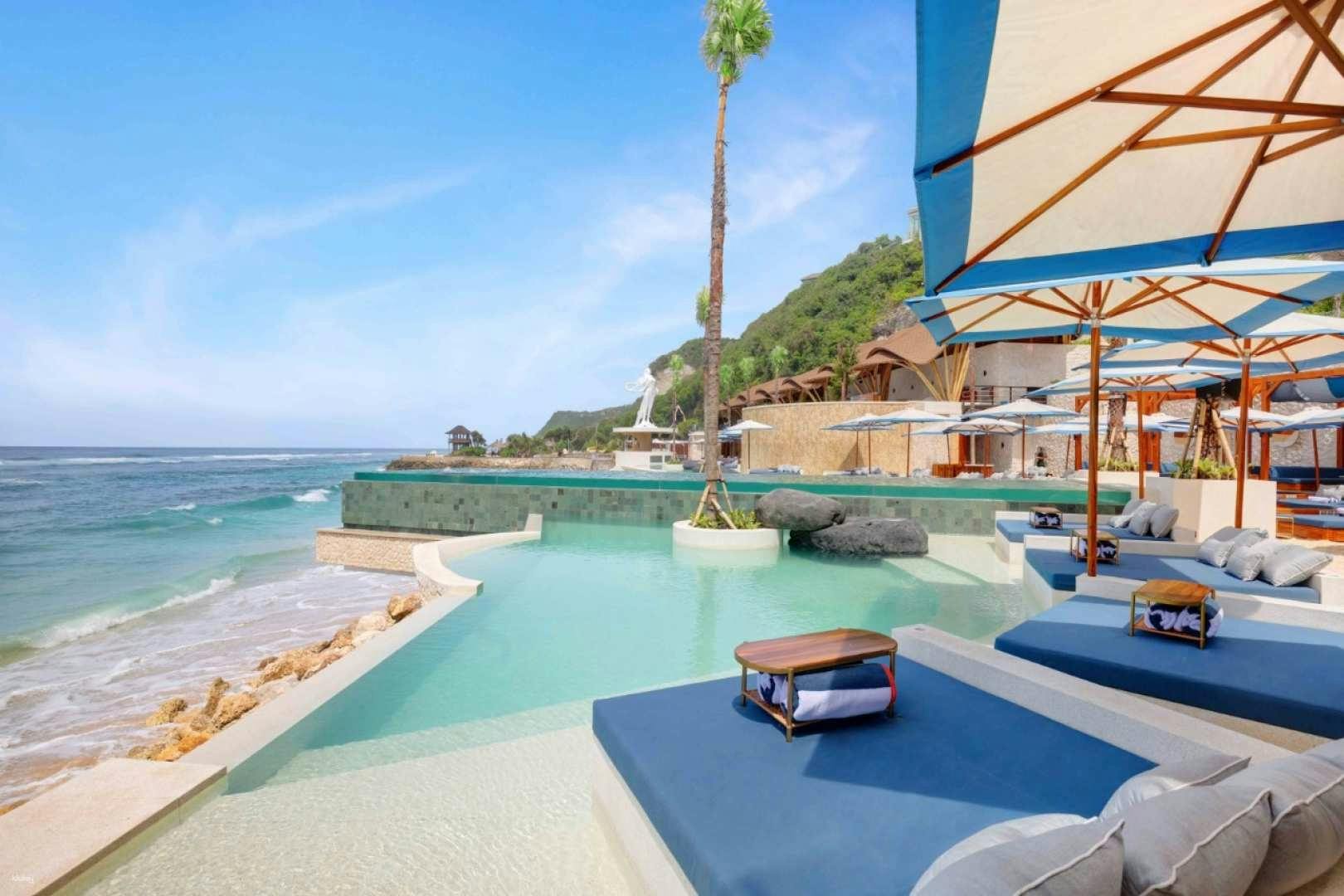 Afternoon tea at Tropical Temptation Beach Club