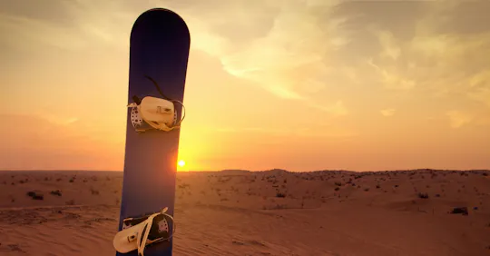 Woestijnsafari in Dubai met dune bashing, sandboarden en BBQ-diner