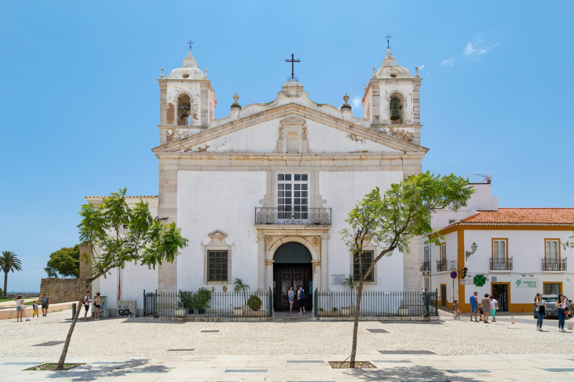 Full-day guided tour of the western Algarve by private minibus