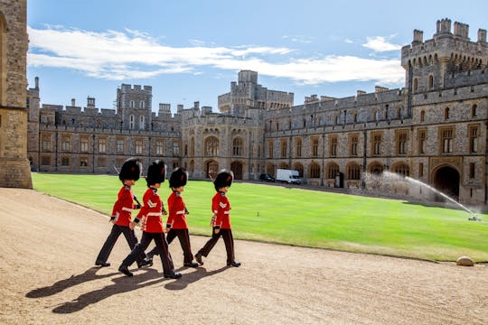 Schloss Windsor Halbtagestour mit Fish & Chips in einem Pub