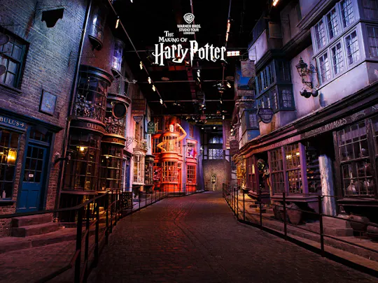 Bilet wstępu na film "The Making of Harry Potter" z transferem pociągiem z eskortą