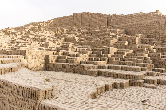 Guided tour to Huaca Pucllana and Huaca Mateo Salado