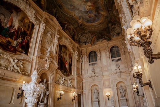 Tour guidato della Palazzo Reale con biglietto salta fila