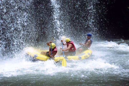 Expérience d'une journée de rafting sur la rivière Telaga Waja