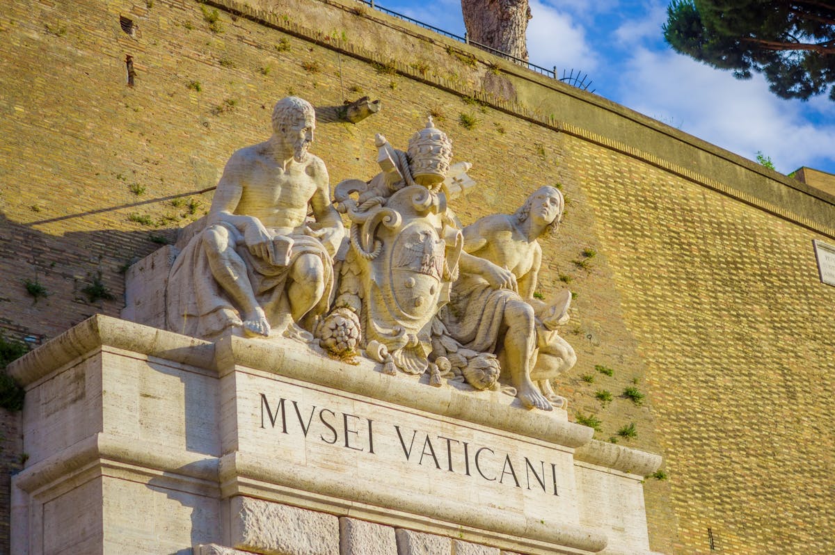 Skip-the-line for the Vatican Museums, Sistine Chapel and Passetto