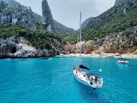 Sailing experience in the Gulf of Orosei with lunch from Arbatax
