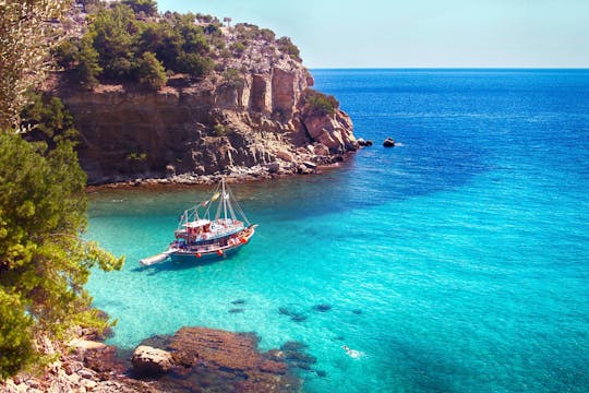 Passeio pelas aldeias de montanha de Thassos com uma aula de ioga na praia