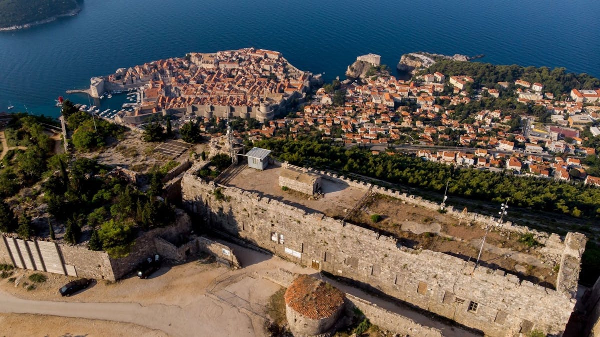 Oorlogstour vanaf een halve dag om de geschiedenis vanaf Joegoslavië te ontdekken