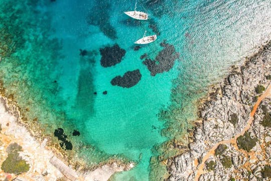 Excursion en Crète à bord d'un voilier vers l'île de Dia avec déjeuner