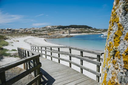 Esplora le isole Ons e Sálvora da Bueu