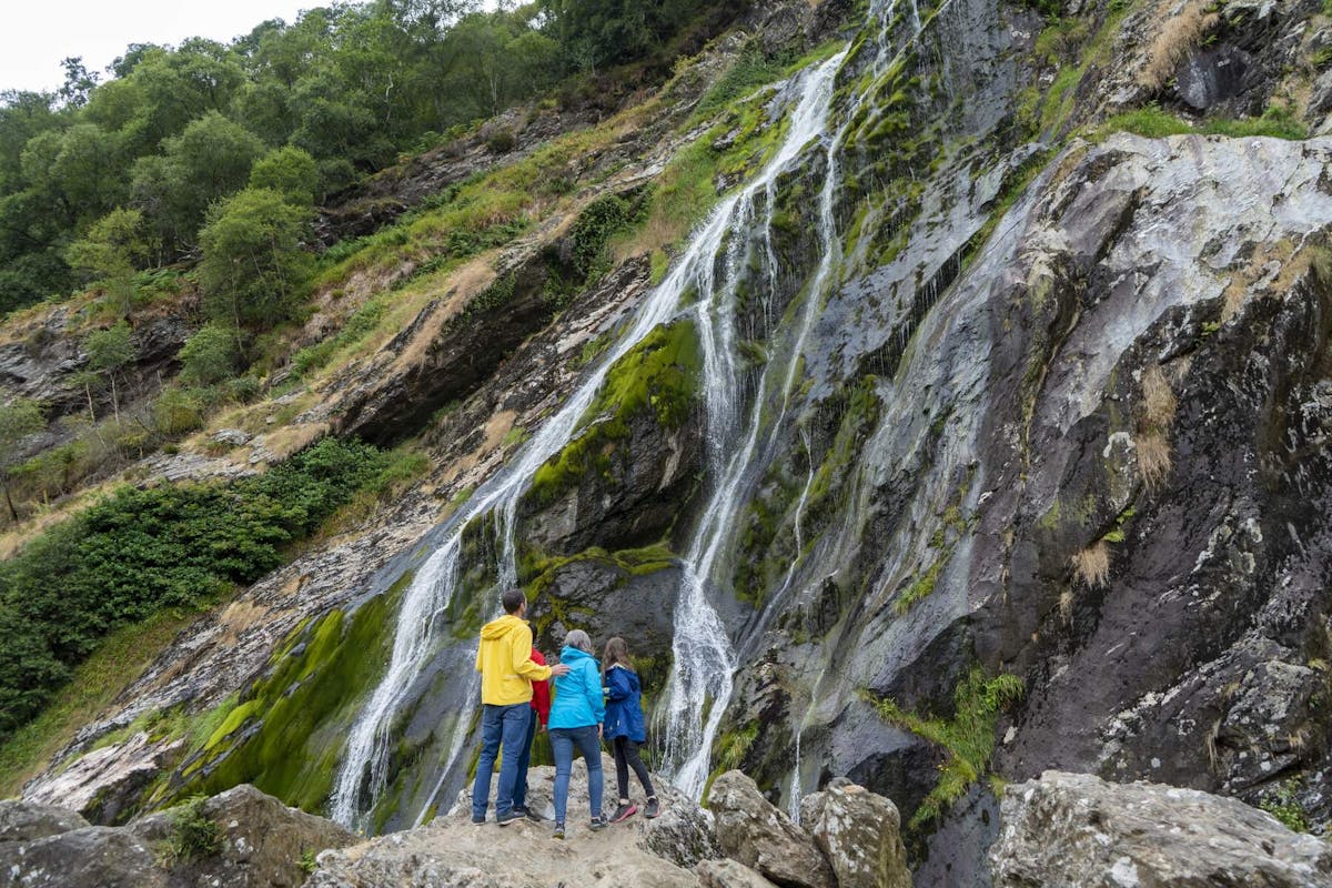 Wicklow, Glendalough, waterval en schapenhondendemonstratie