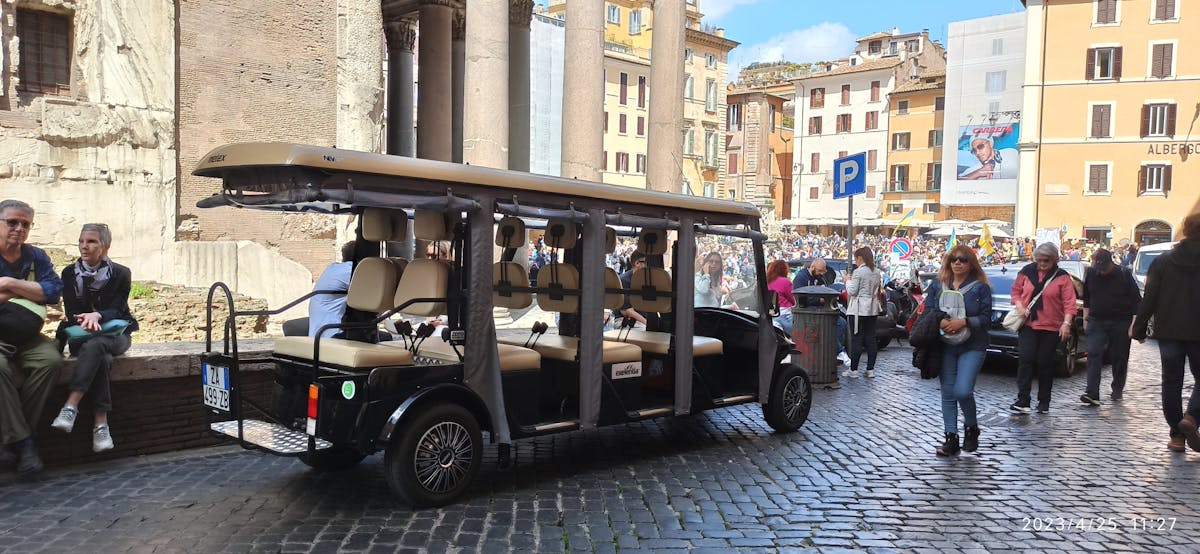 Tour di Roma di notte con Colosseo e Fontana di Trevi con golf cart