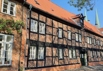 Audio tour through the historic architecture of Lübeck