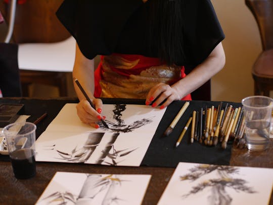Suiboku-ga ink-wash painting workshop in a Japanese teahouse