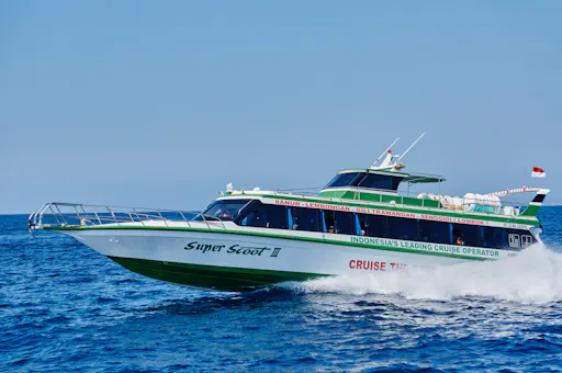 Boat transfer from Sanur to Nusa Lembongan by Scoot Fast Boat